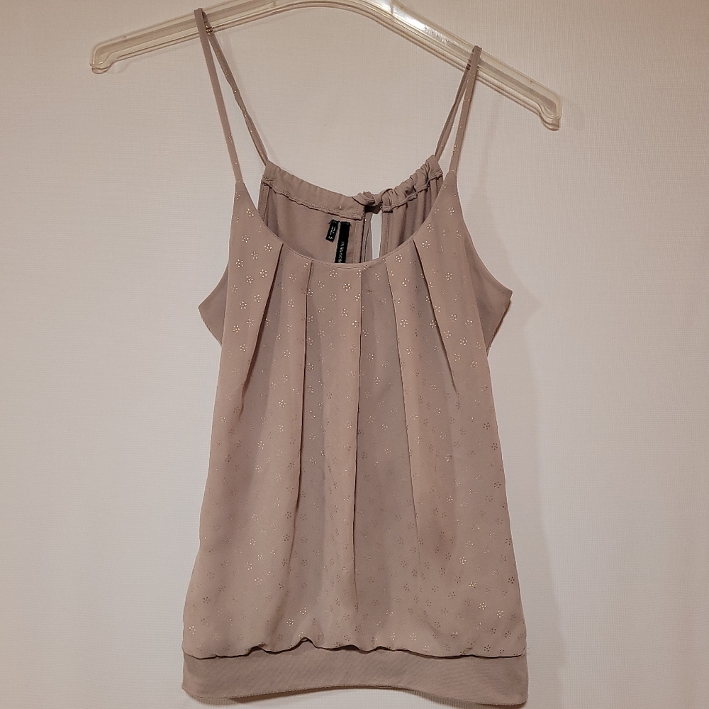 Women's  sleeveless top